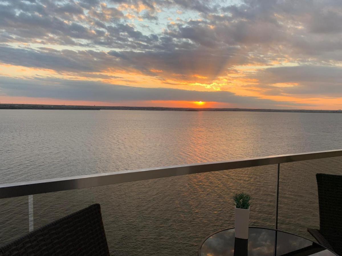 Apartment Sunset Lake View Мамая Екстер'єр фото